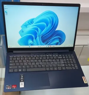 New Laptop Lenovo 8GB AMD Ryzen 5 SSD 256GB