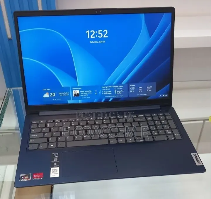 New Laptop Lenovo 8GB AMD Ryzen 5 SSD 256GB
