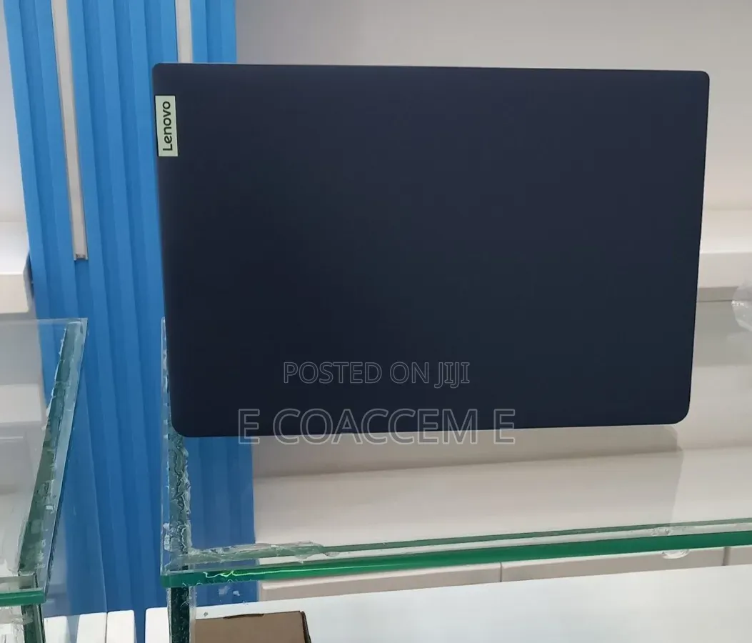 New Laptop Lenovo 8GB AMD Ryzen 5 SSD 256GB