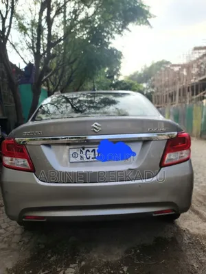 Suzuki Dzire 2022 Silver