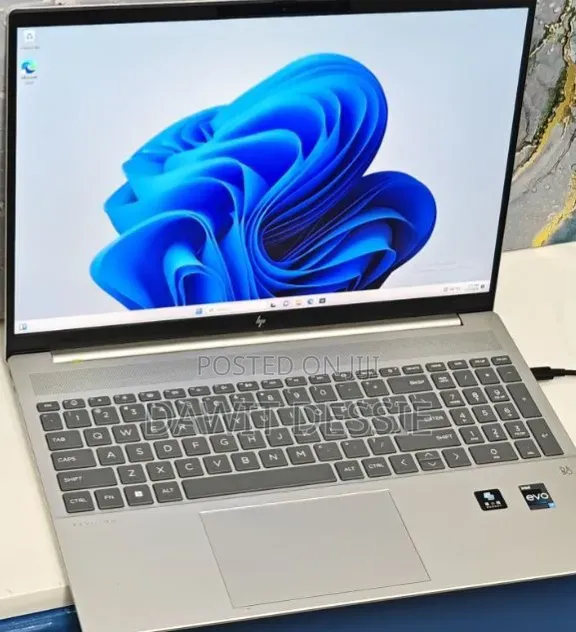 New Laptop HP 16GB Intel Core i7 SSD 1T