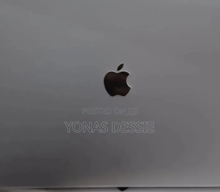 New Laptop Apple MacBook Pro 2018 32GB Intel Core i9 SSD 1T