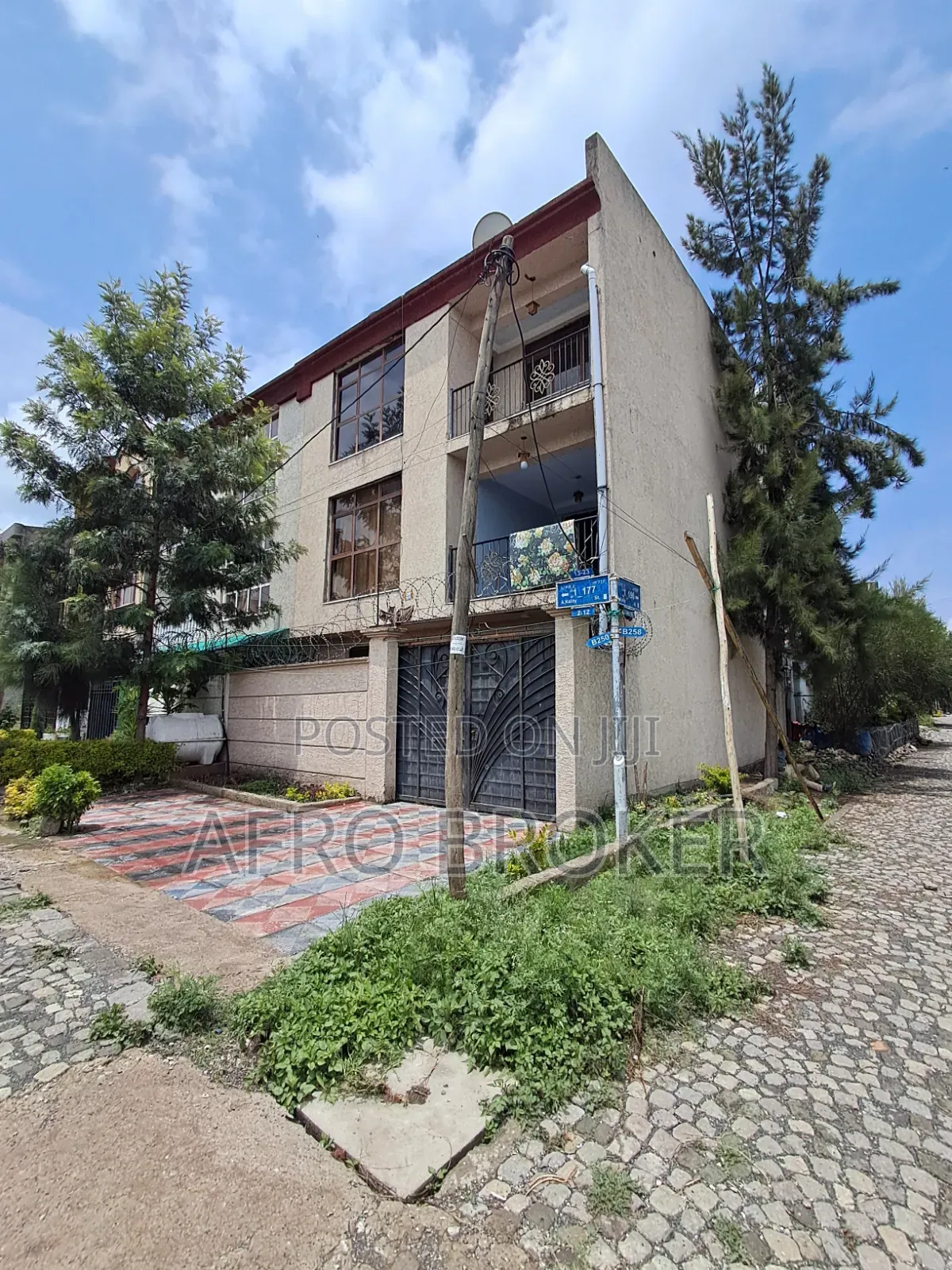 Furnished 5bdrm House in Alem Bank, Akaky Kaliti for sale