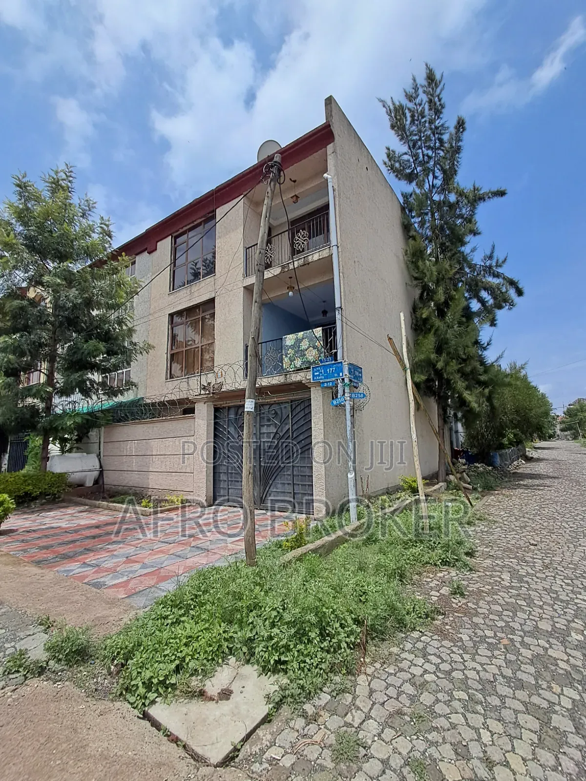 Furnished 5bdrm House in Alem Bank, Akaky Kaliti for sale