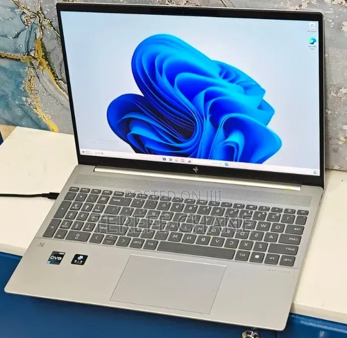 New Laptop HP Pavilion 15 16GB Intel Core i7 SSD 1T