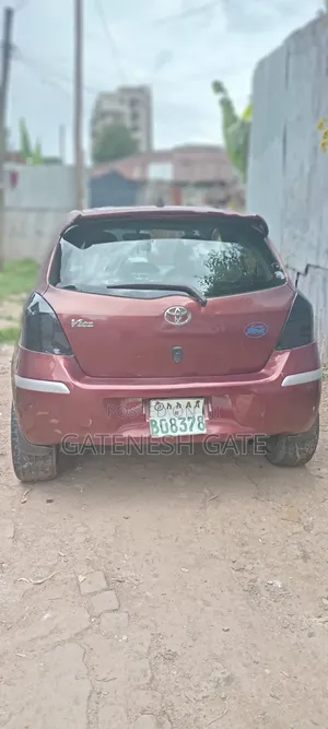 Toyota Yaris 2010 Burgundy