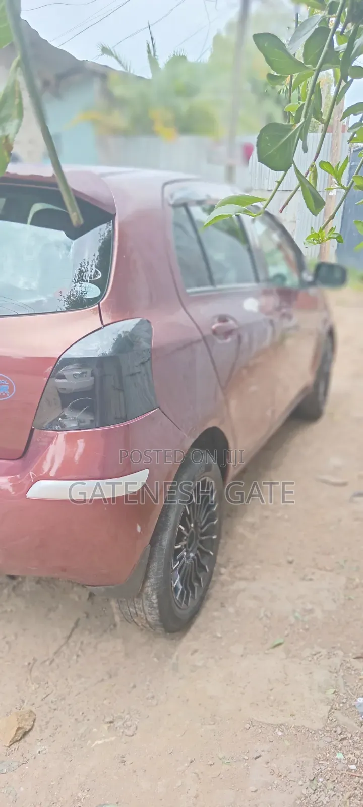 Toyota Yaris 2010 Burgundy