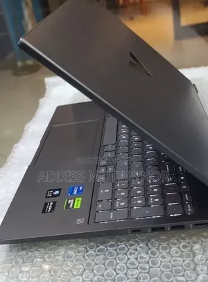 New Laptop HP ZBook Power G7 16GB Intel Core i7 SSD 512GB