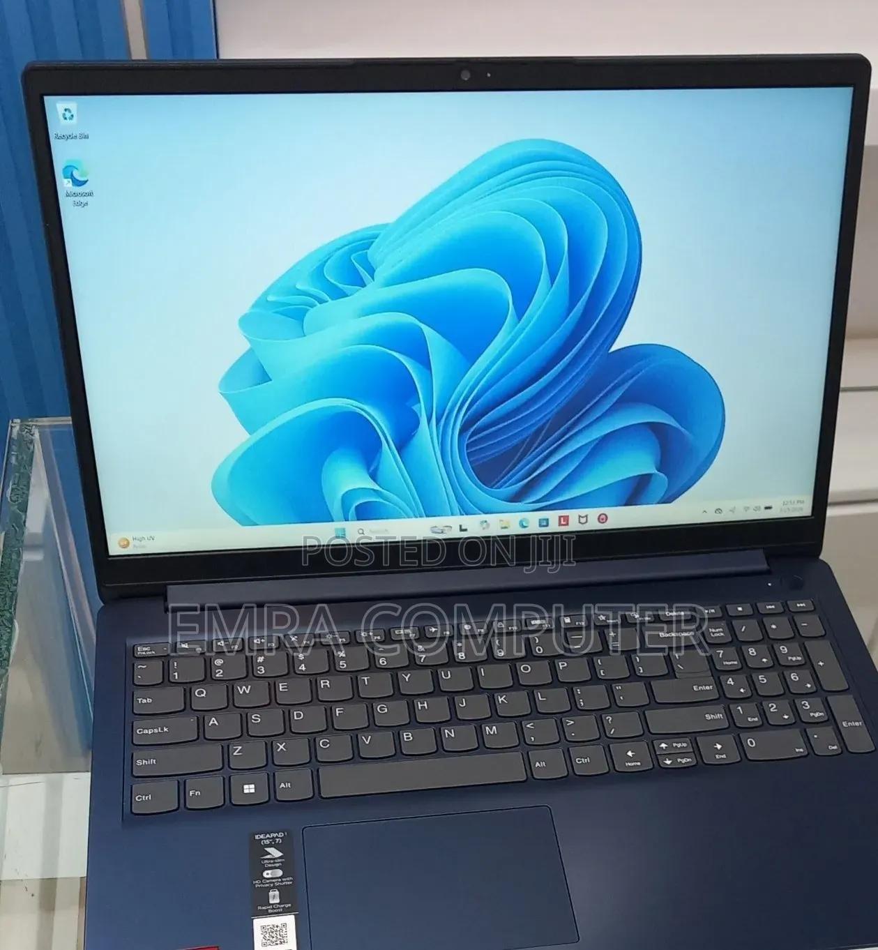 New Laptop Lenovo IdeaPad 1 8GB AMD Ryzen 5 SSD 256GB