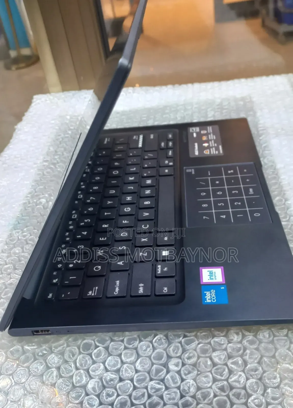 New Laptop Asus VivoBook 15 X505BA 16GB Intel Core Ultra 7 SSD 512GB