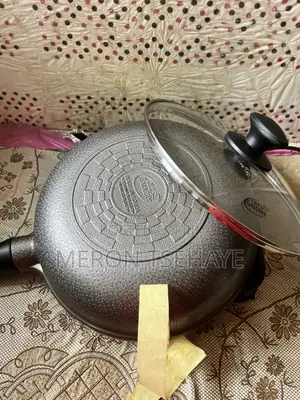 Cooking PAN Made of Titanium