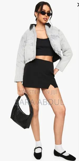 Women Cropped Puffer Jacket Size Large on Hand