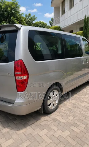 Hyundai Starex 2021 Silver