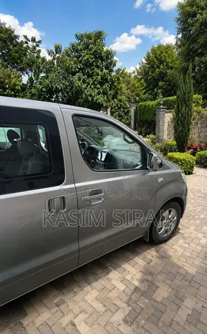 Hyundai Starex 2021 Silver