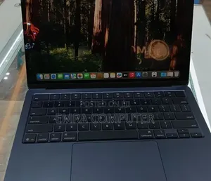 New Laptop Apple MacBook Air 2025 M4 16GB Apple M4 SSD 256GB