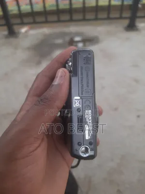 Sony Cyber-Shot DSC-W300, a Compact 13.6-Megapixel