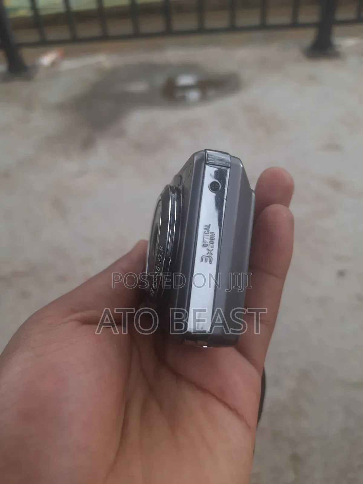 Sony Cyber-Shot DSC-W300, a Compact 13.6-Megapixel