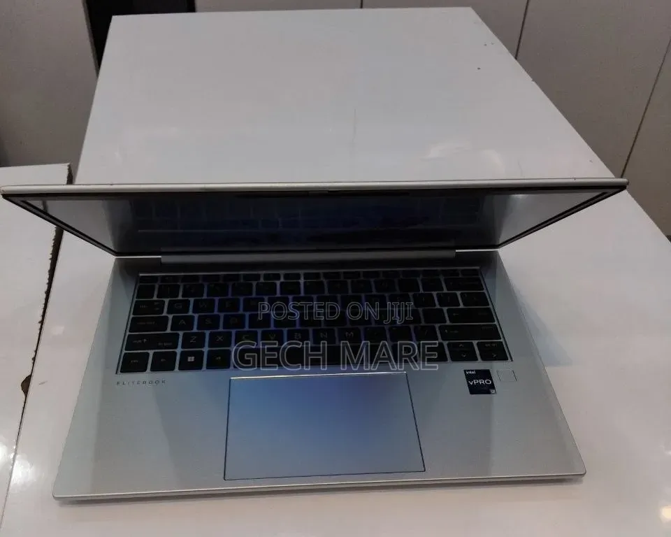 New Laptop HP EliteBook 840 G10 16GB Intel Core i7 SSD 512GB