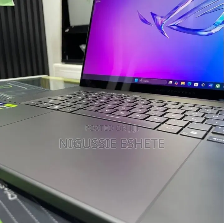 New Laptop Asus ROG Zephyrus G15 32GB Intel Core Ultra 9 SSD 1T
