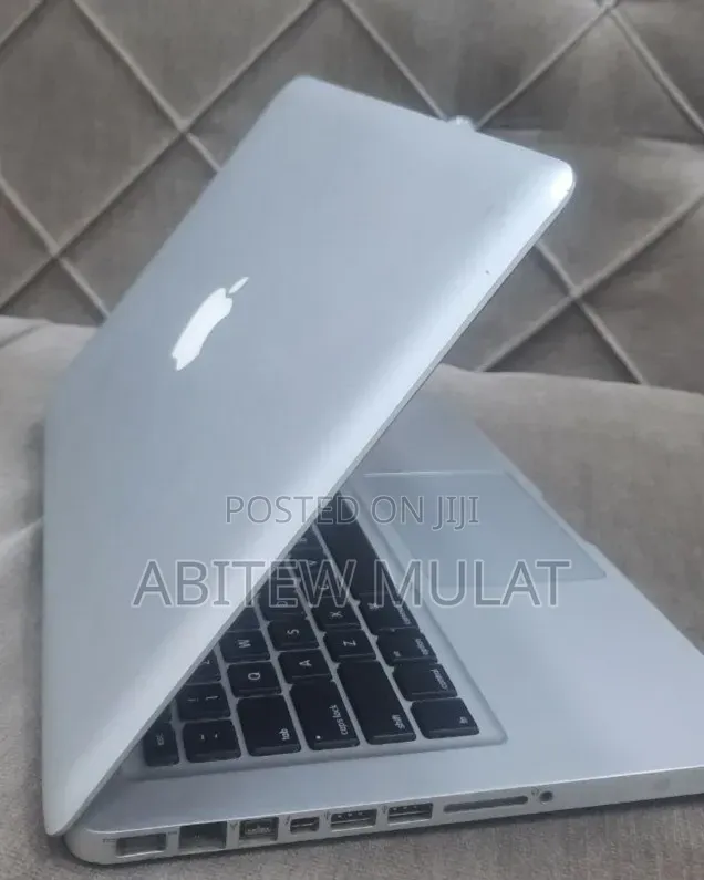 New Laptop Apple MacBook Pro 2012 4GB Intel Core i5 HDD 320GB