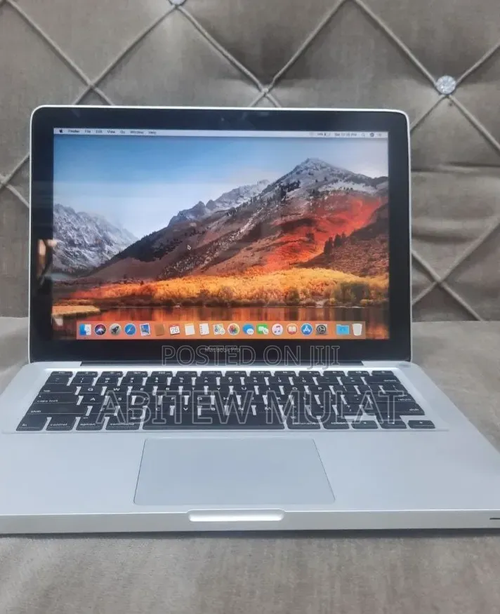 New Laptop Apple MacBook Pro 2012 4GB Intel Core i5 HDD 320GB