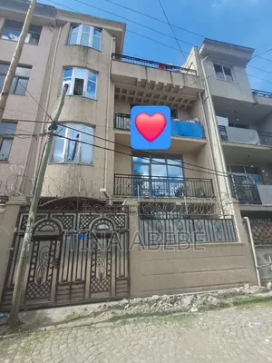 5bdrm House in Akaky Kaliti for sale