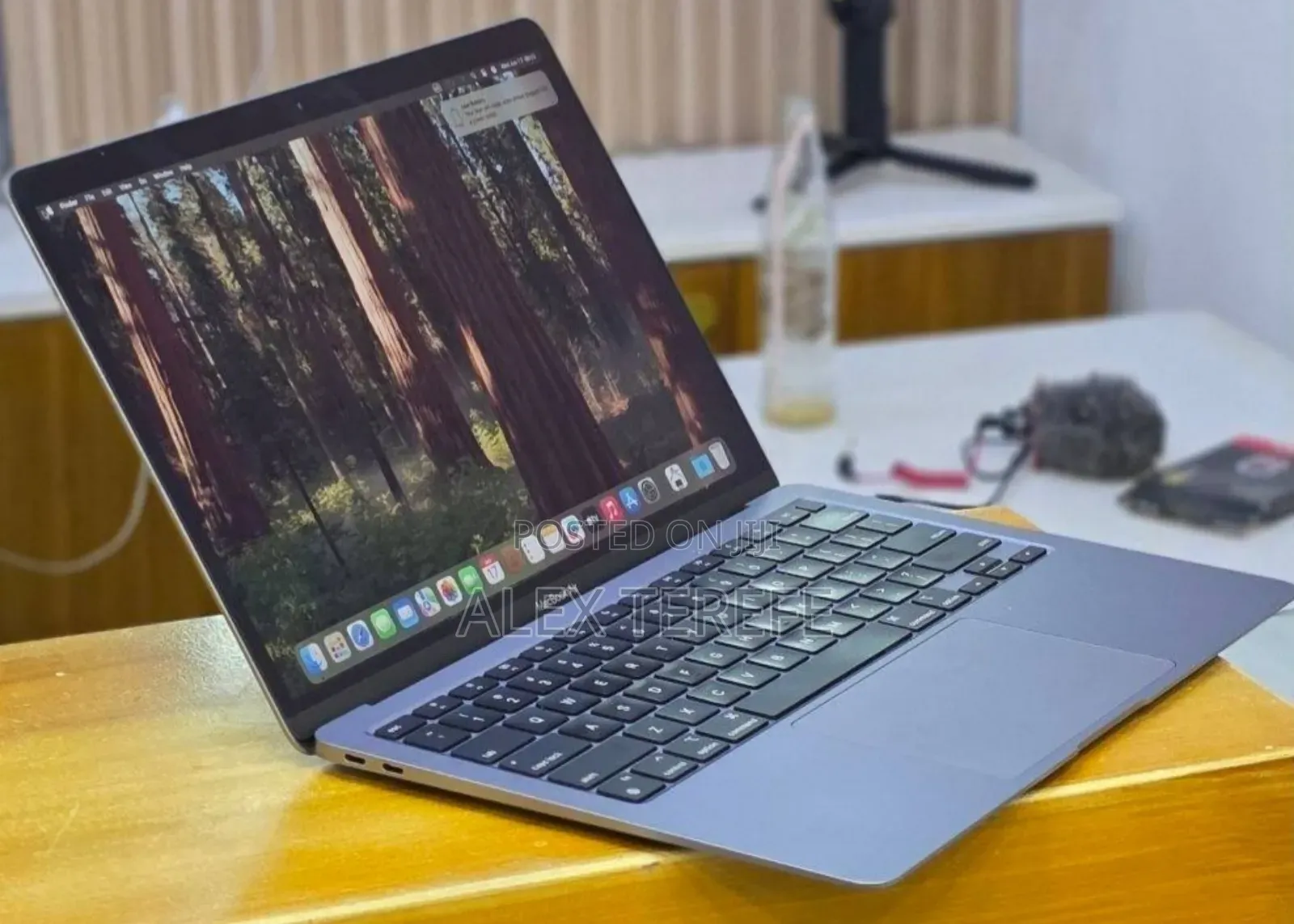 New Laptop Apple MacBook Air 2020 M1 16GB Apple M1 SSD 256GB