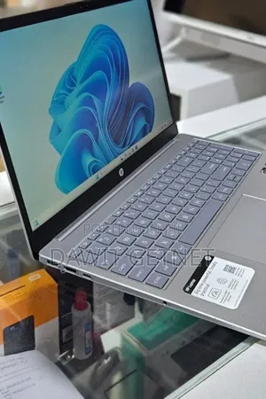 New Laptop HP Stream Notebook 16GB AMD Ryzen 5 SSD 256GB