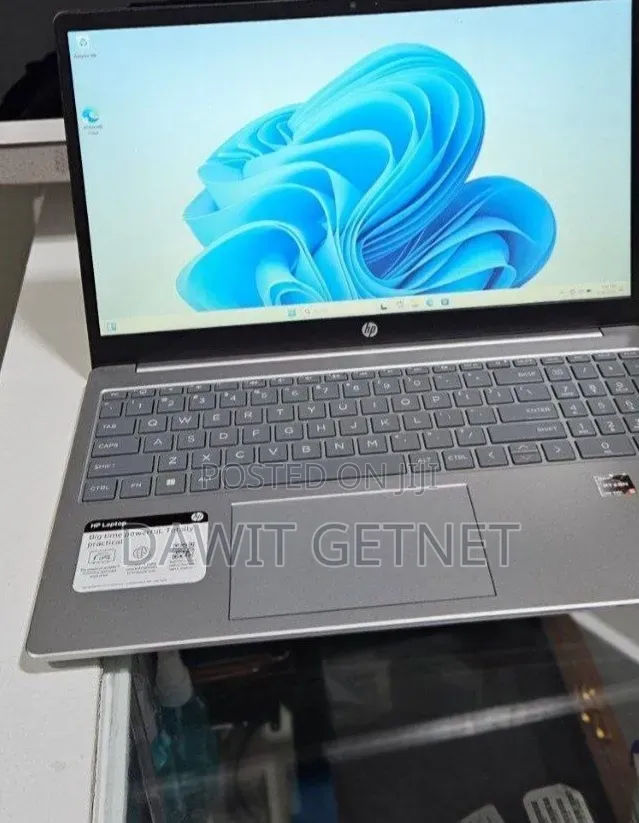 New Laptop HP Stream Notebook 16GB AMD Ryzen 5 SSD 256GB