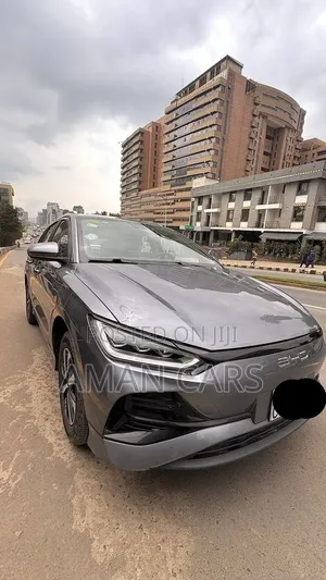 New BYD E2 43 kWh 94 hp FWD 2025 Silver