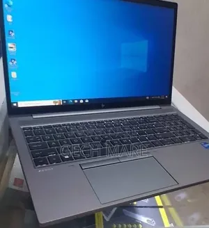New Laptop HP ZBook Firefly G9 16GB Intel Core i7 SSD 512GB