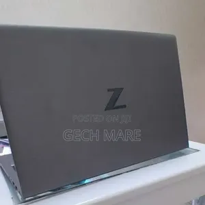 New Laptop HP ZBook Firefly G9 16GB Intel Core i7 SSD 512GB
