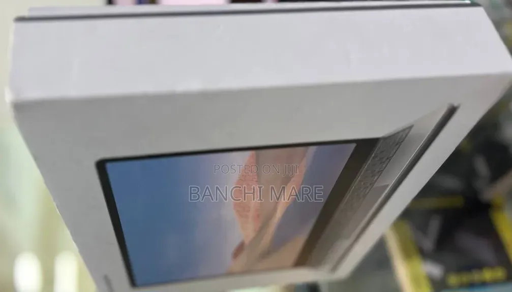 New Laptop Microsoft Surface Laptop Go 8GB Intel Core i5 SSD 128GB