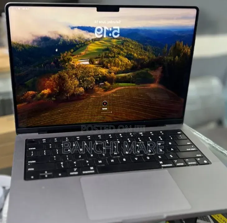 New Laptop Apple MacBook Air 2022 M2 16GB Apple M2 SSD 512GB