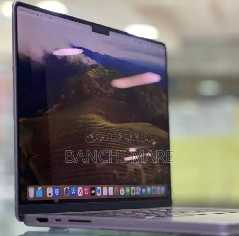 New Laptop Apple MacBook Air 2022 M2 16GB Apple M2 SSD 512GB