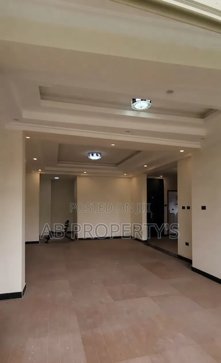 Furnished 2bdrm Apartment in መገናኛ ሾላ ገበያ, Yeka for sale