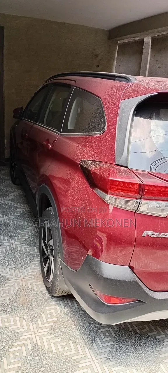 Toyota Rush 2022 Red