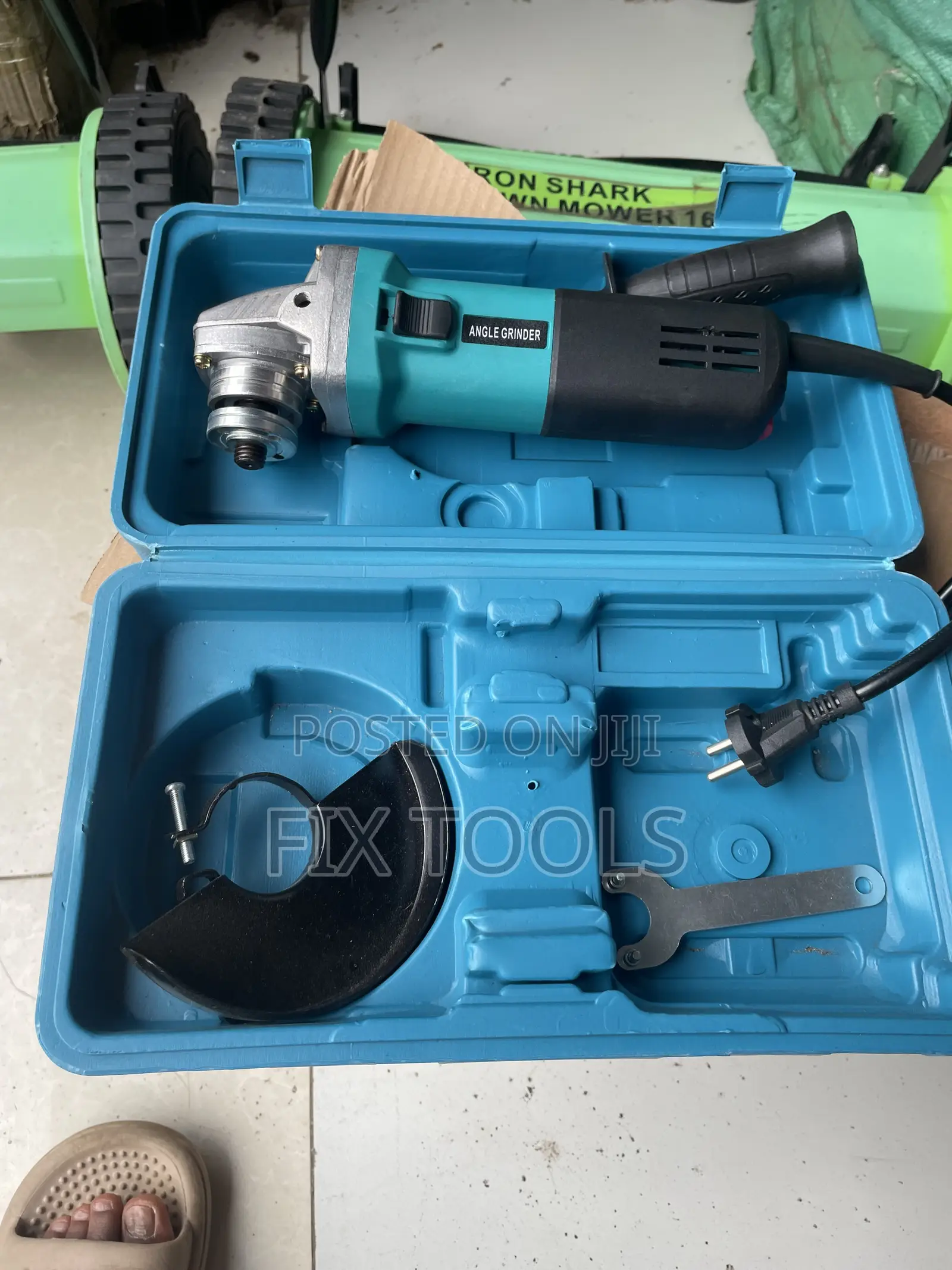 Makita Grinder