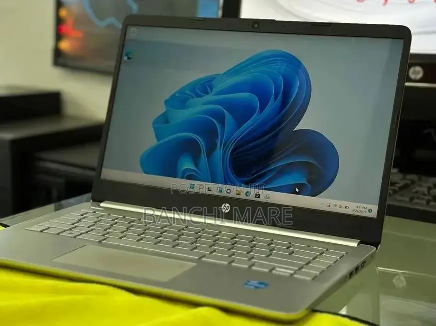 New Laptop HP Stream Notebook 8GB Intel Core i5 SSD 128GB