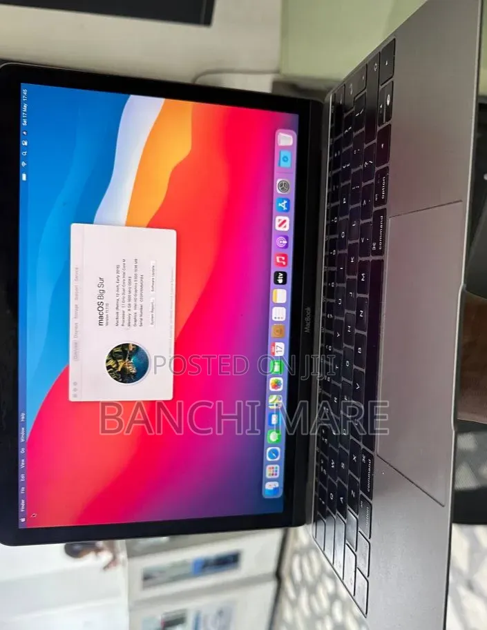 New Laptop Apple MacBook 8GB Intel Core i3 SSD 256GB
