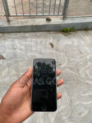 Apple iPhone 6s 64 GB