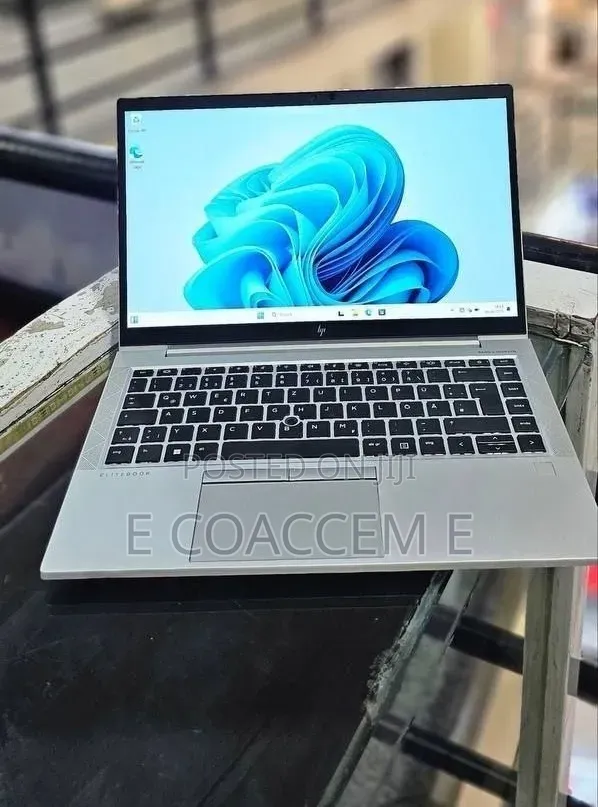 New Laptop HP 8GB Intel Core i5 SSD 256GB
