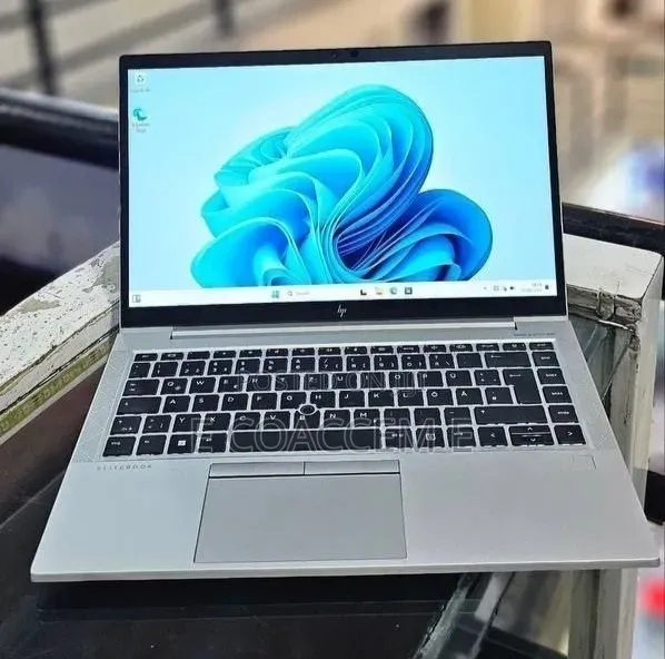 New Laptop HP 8GB Intel Core i5 SSD 256GB