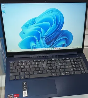 New Laptop Lenovo Ideapad 3 8GB AMD Ryzen 5 SSD 256GB