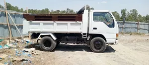Isuzu NPR Truck