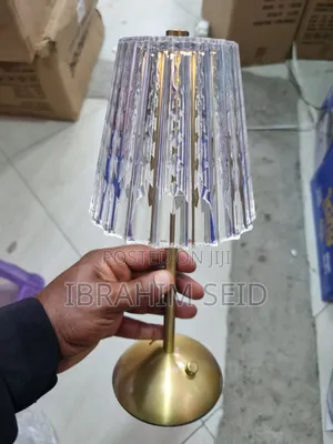ዘመናዊና ማራኪ የጠረጴዛ መብራት (Modern Crystal Table Lamp)!