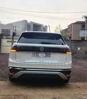 Volkswagen ID.6 2022 White