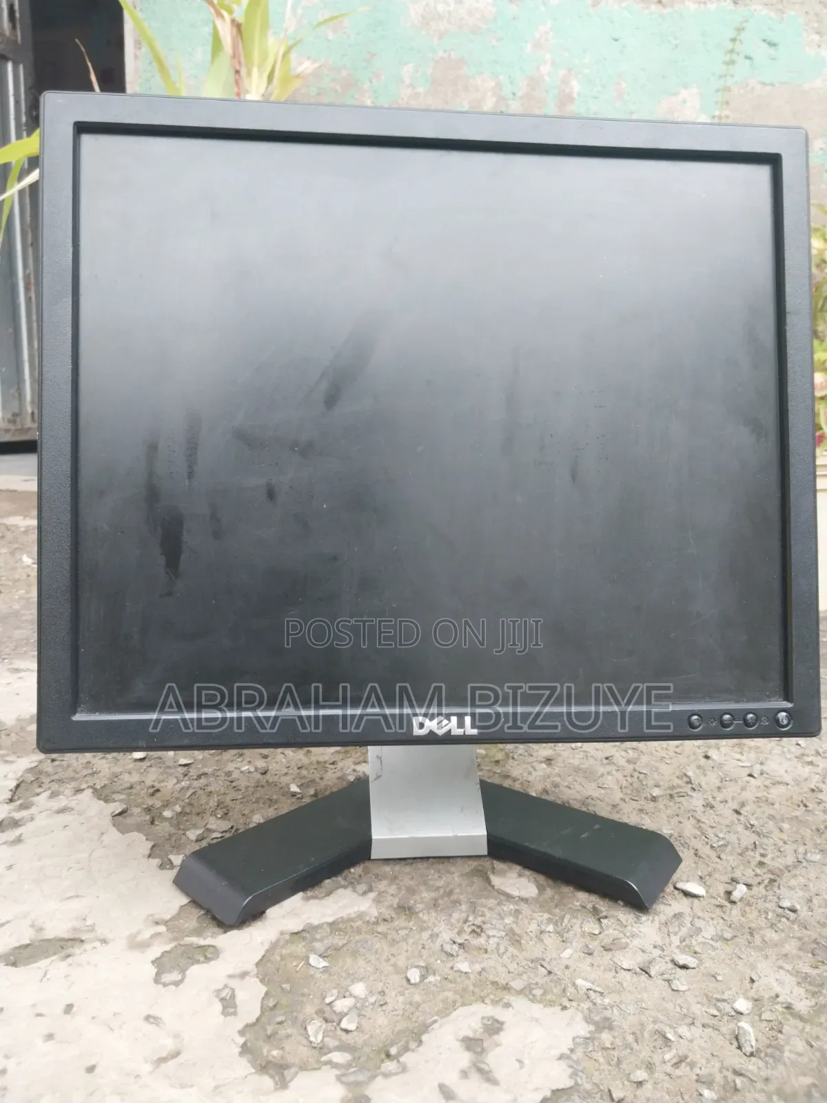 17" Monitor