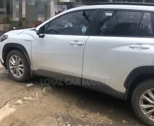 Toyota Corolla Cross Hybrid 2023 White