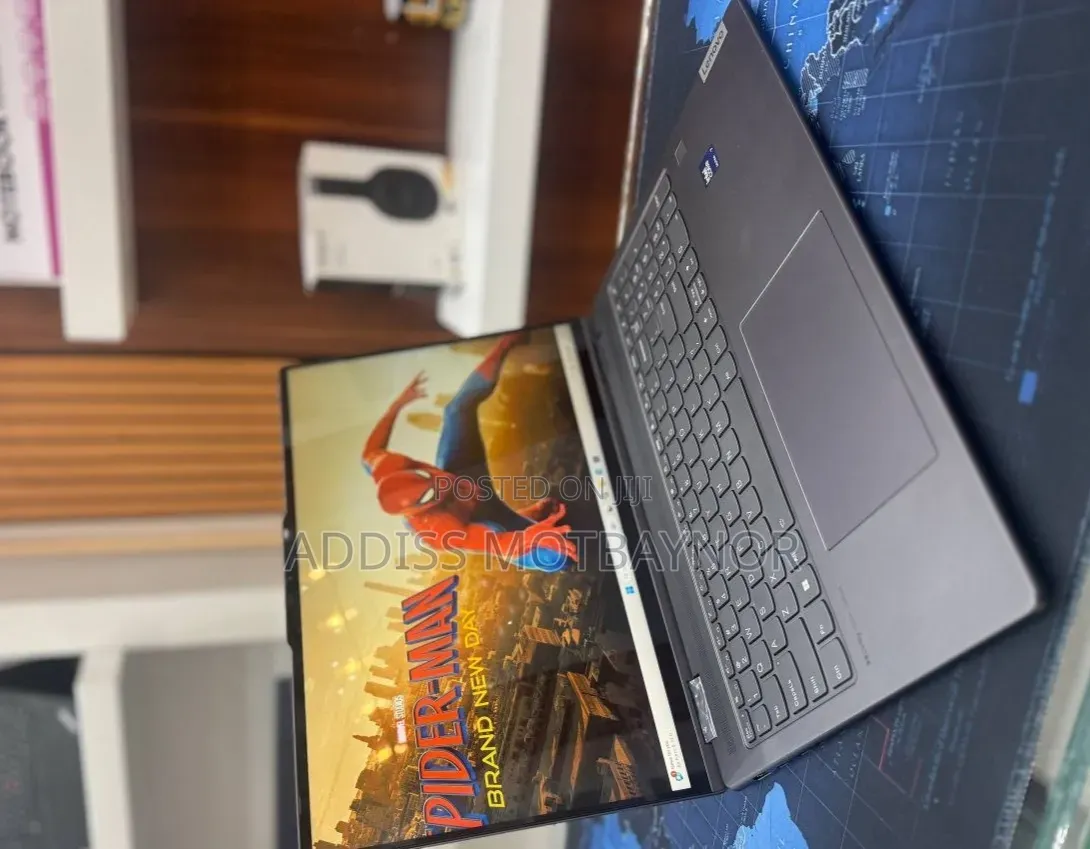 New Laptop Lenovo ThinkPad X1 Yoga 16GB Intel Core Ultra 7 SSD 512GB